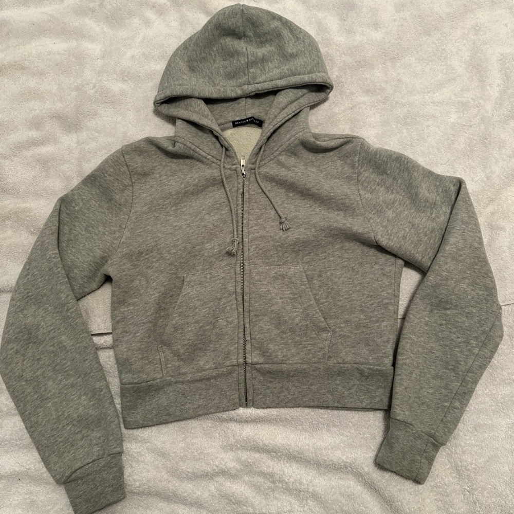 Brandy Melville cropped zip up hoodie